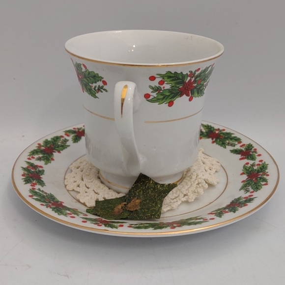 Fine China Christmas Poinsettia & Holy Berries 2 Teacup & Saucer Candle Holders - Picture 5 of 15